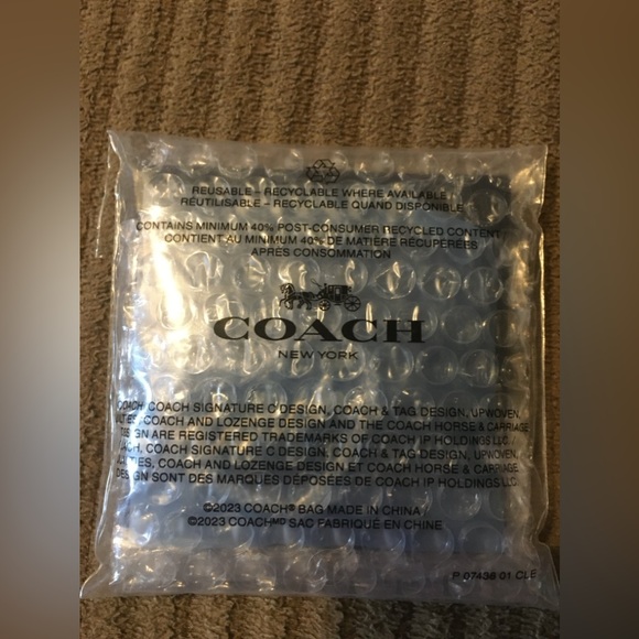 Coach Pavé Coach Script Barrette nwt in packaging - Picture 3 of 4